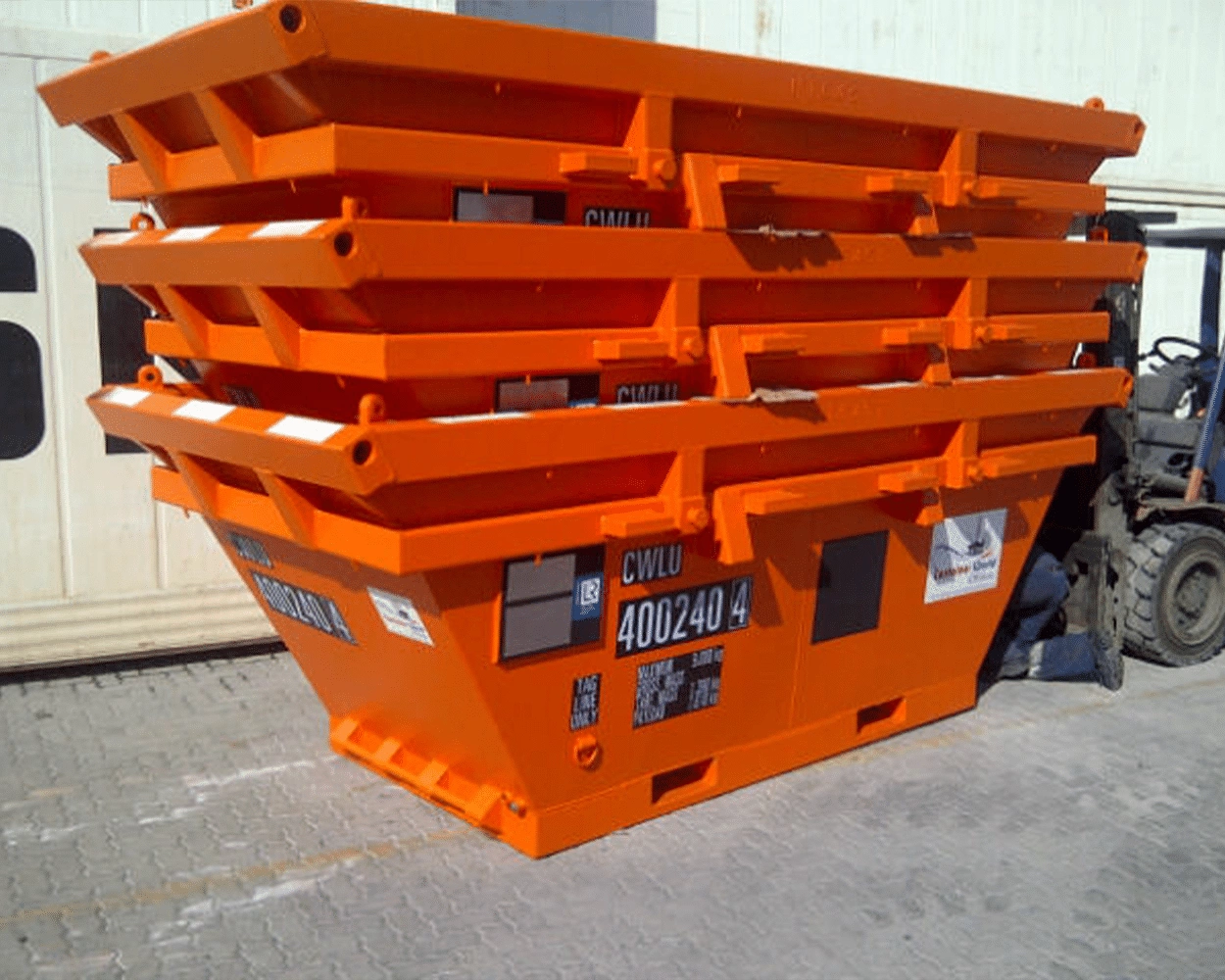 13′ Offshore Waste Skips 1